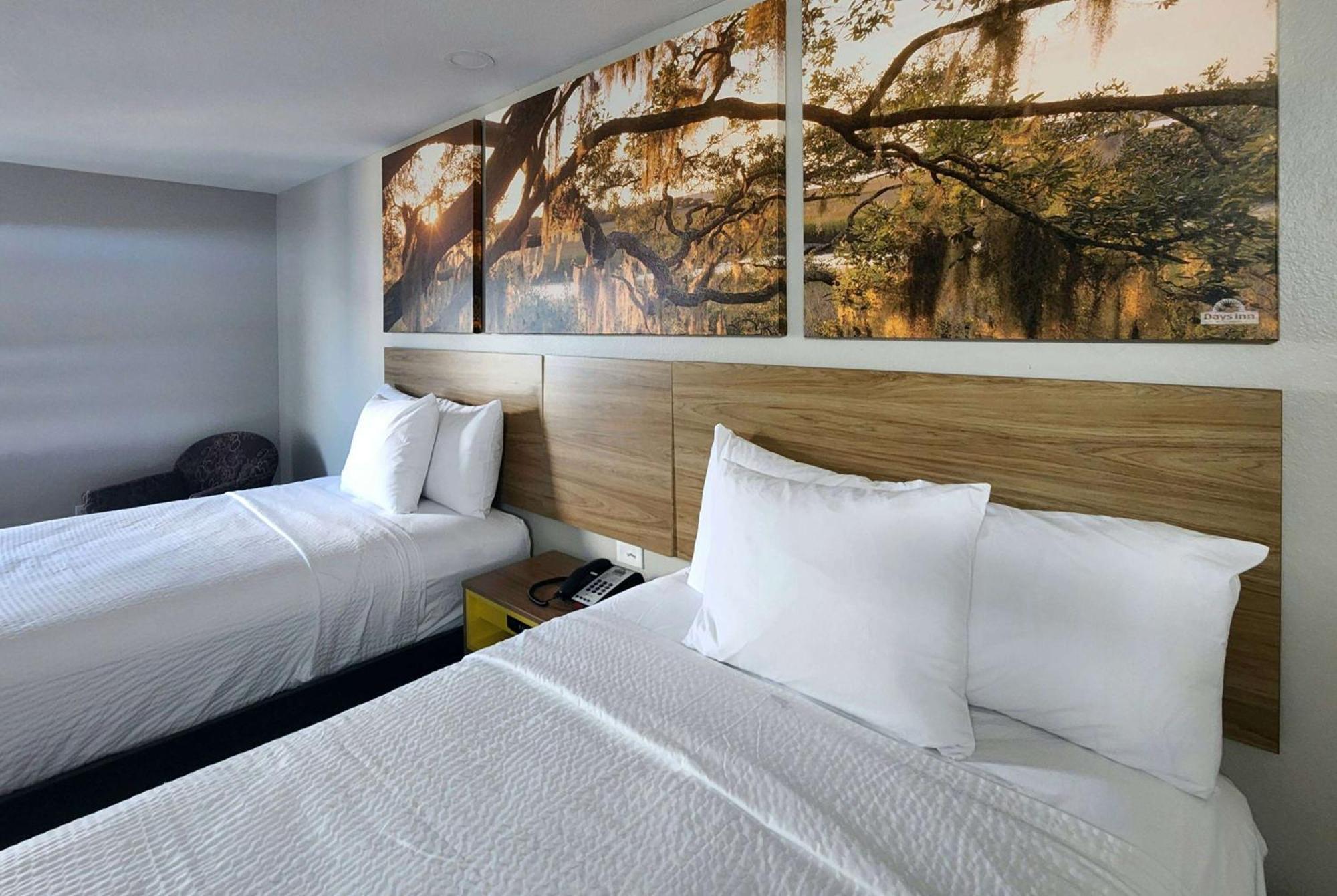 Days Inn By Wyndham Lafayette Scott エクステリア 写真