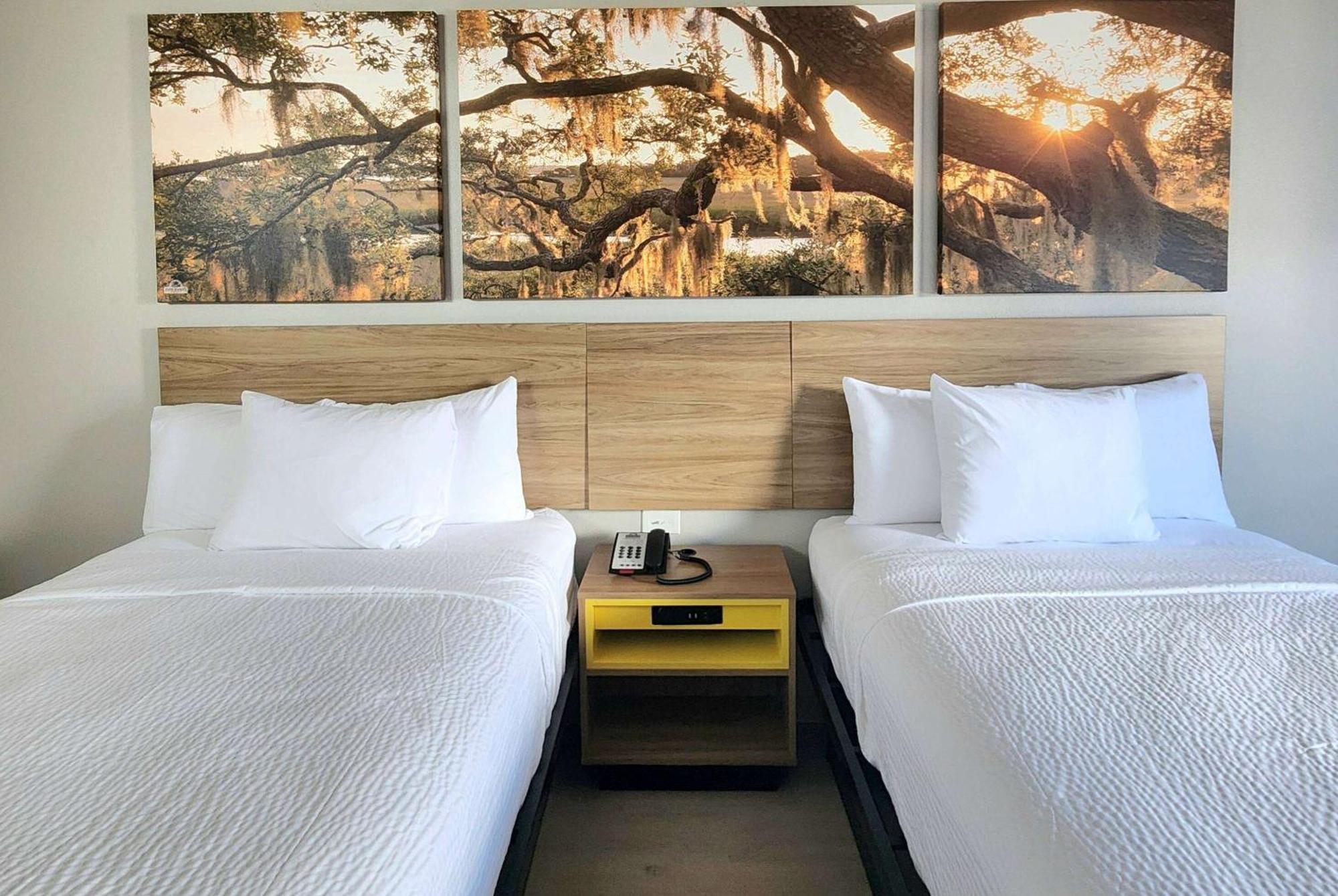 Days Inn By Wyndham Lafayette Scott エクステリア 写真