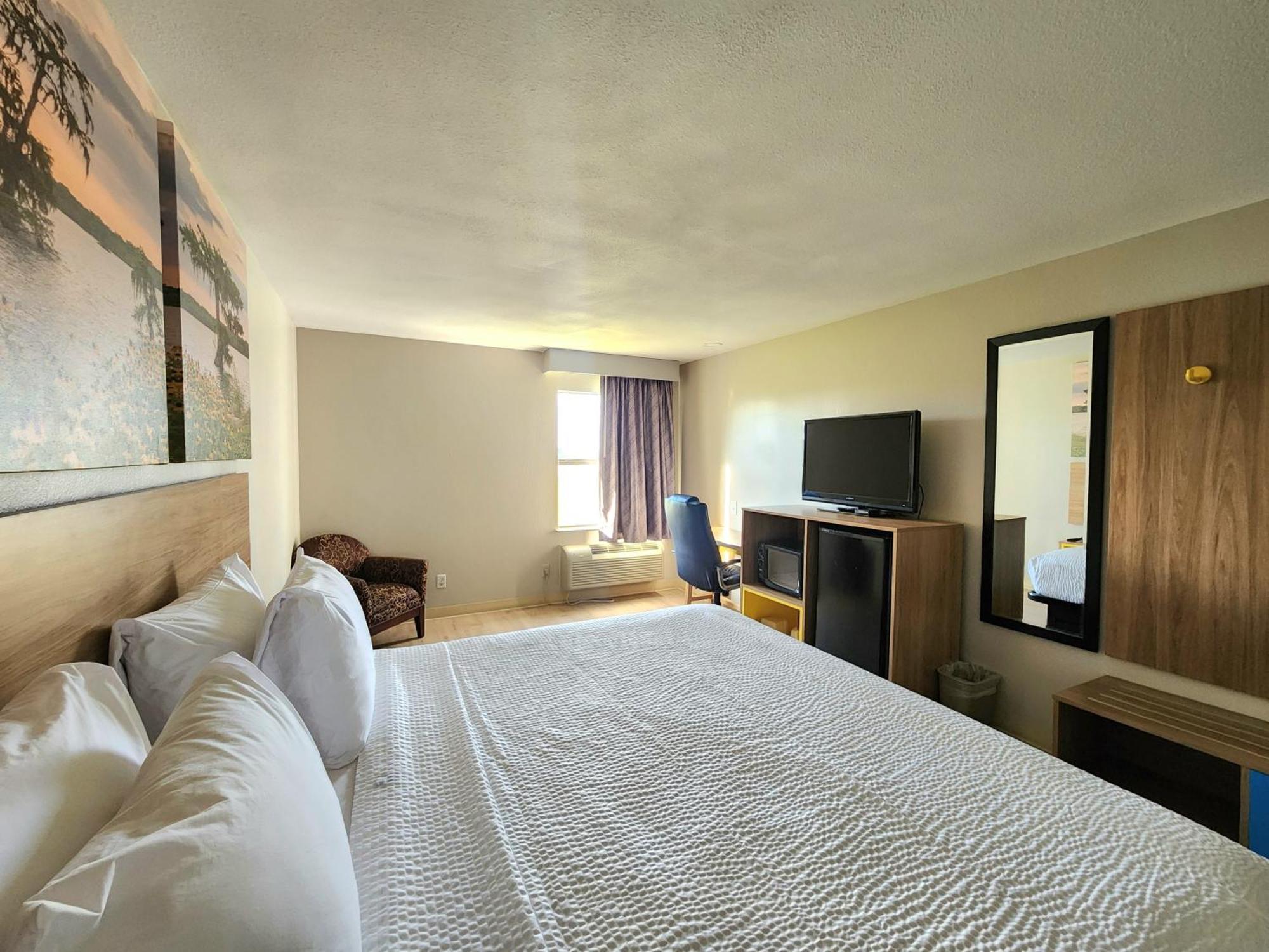 Days Inn By Wyndham Lafayette Scott エクステリア 写真