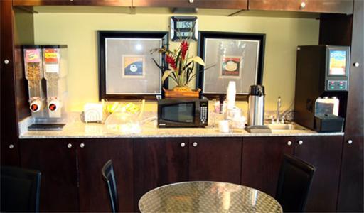 Days Inn By Wyndham Lafayette Scott エクステリア 写真
